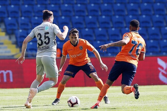 Màn chạm trán nảy lửa giữa Viking vs Istanbul Buyuksehir Belediyesi